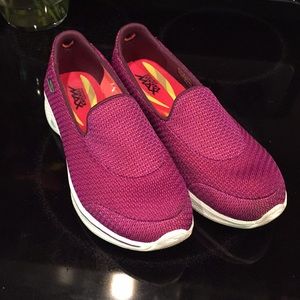 skechers goga max womens pink